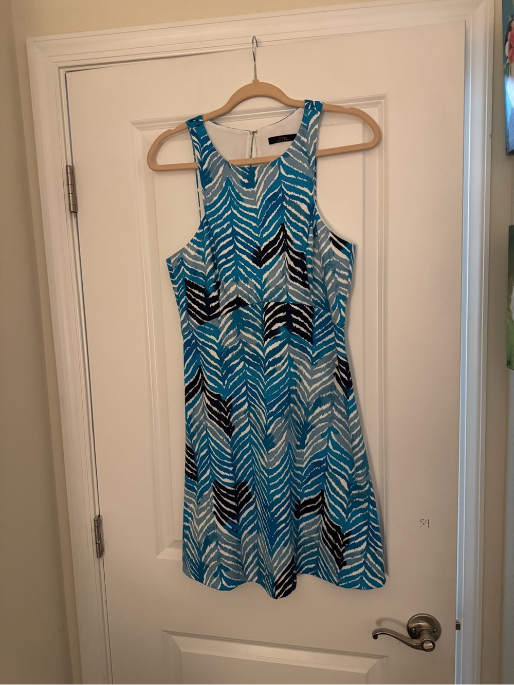 Trina Turk size 4 - Picture 1 of 3